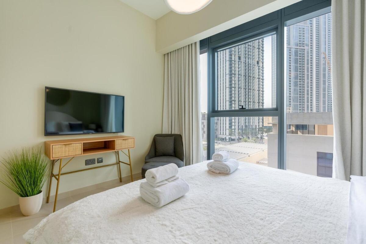 Brand New Next To Burj Khalifa And Mall Apartment