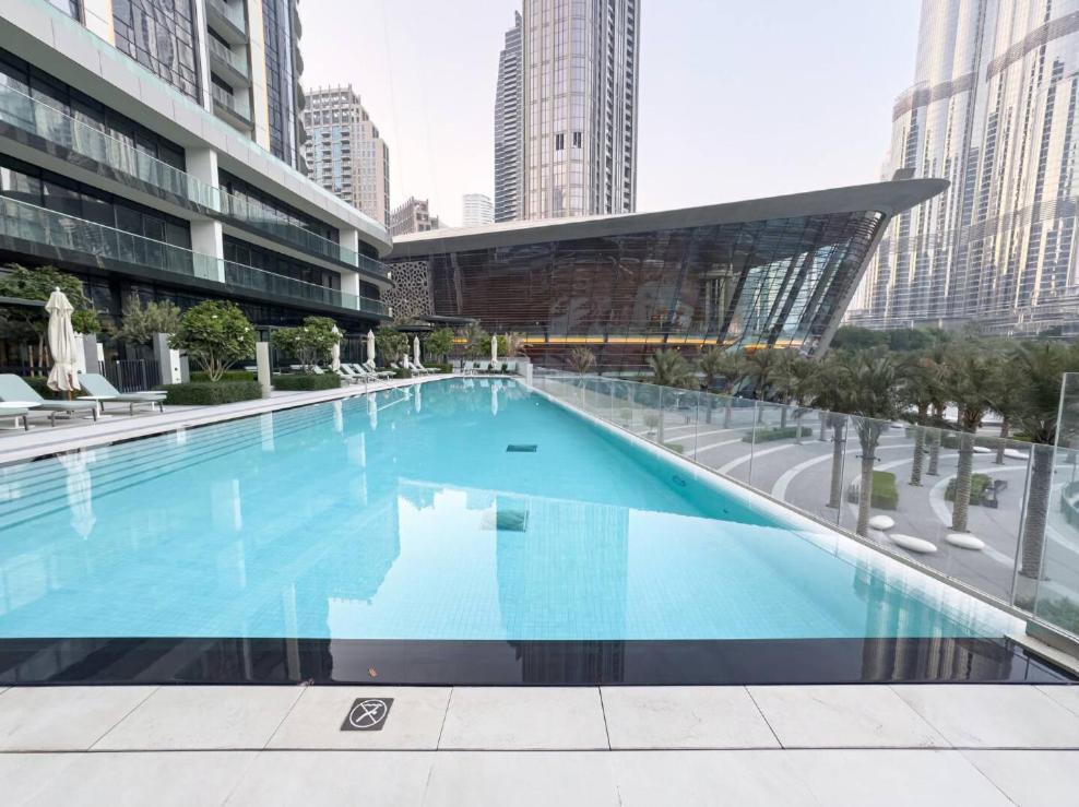 Apartment Downtown Luxe 1br Steps From Burj Khalifa & Opera Dubai
