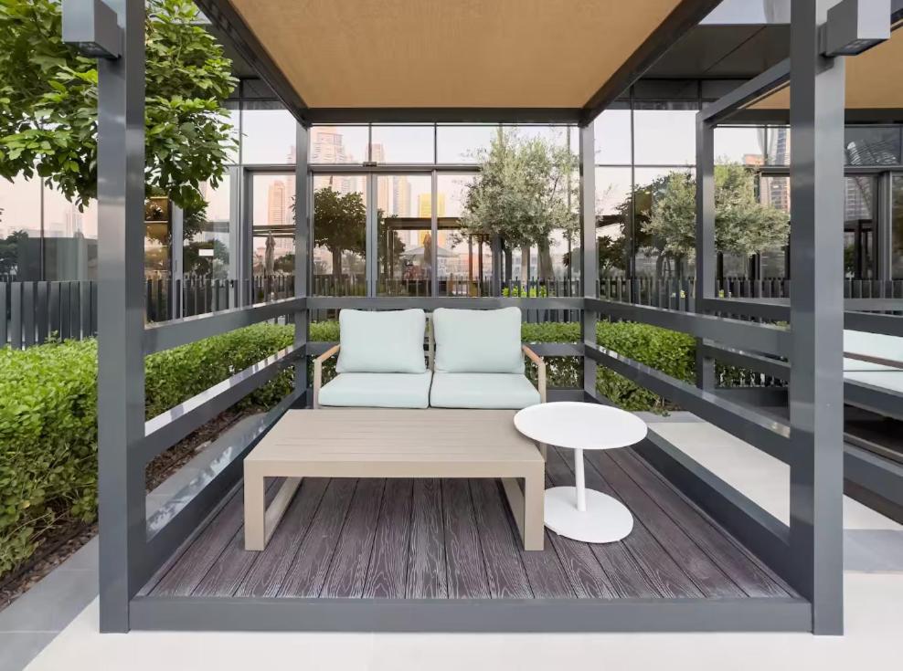 Downtown Luxe 1br Steps From Burj Khalifa & Opera Dubai