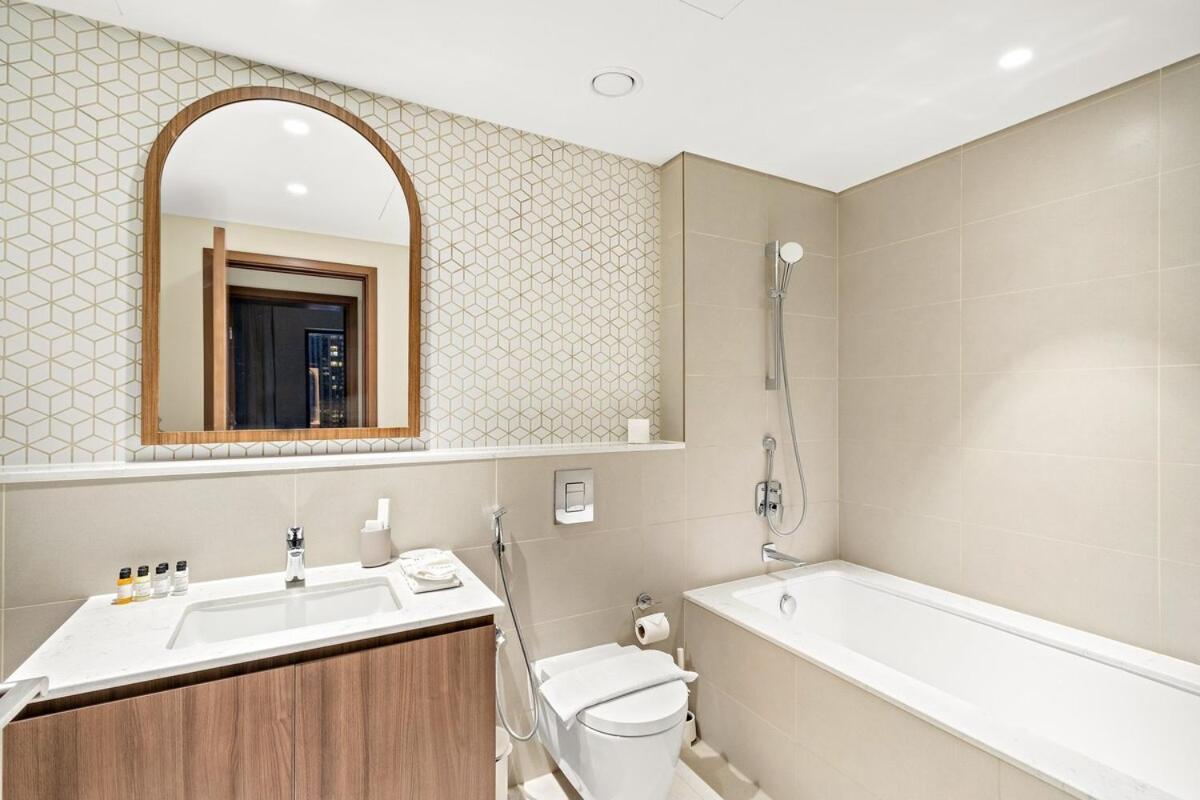 Apartment First Class 2br Refreshing Creek View