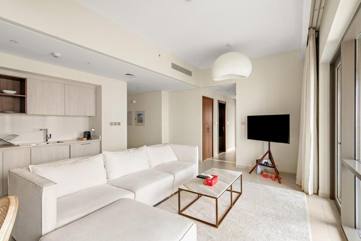 First Class 2br Refreshing Creek View * Dubai