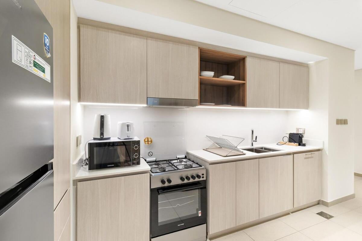 First Class 2br Refreshing Creek View Apartment *