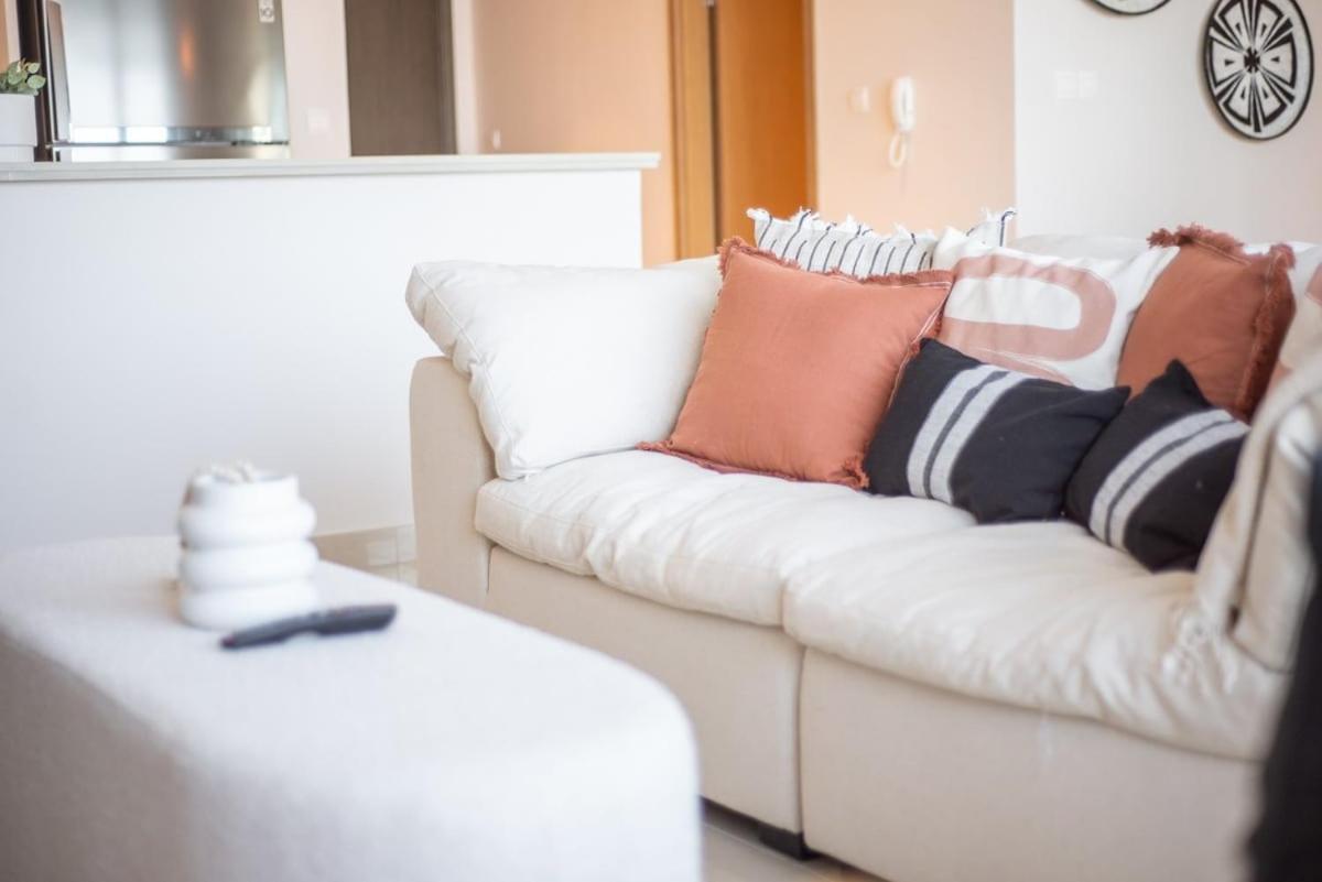 Stylish Cozy 3-bedroom With Harbour Views In Creek Harbour *