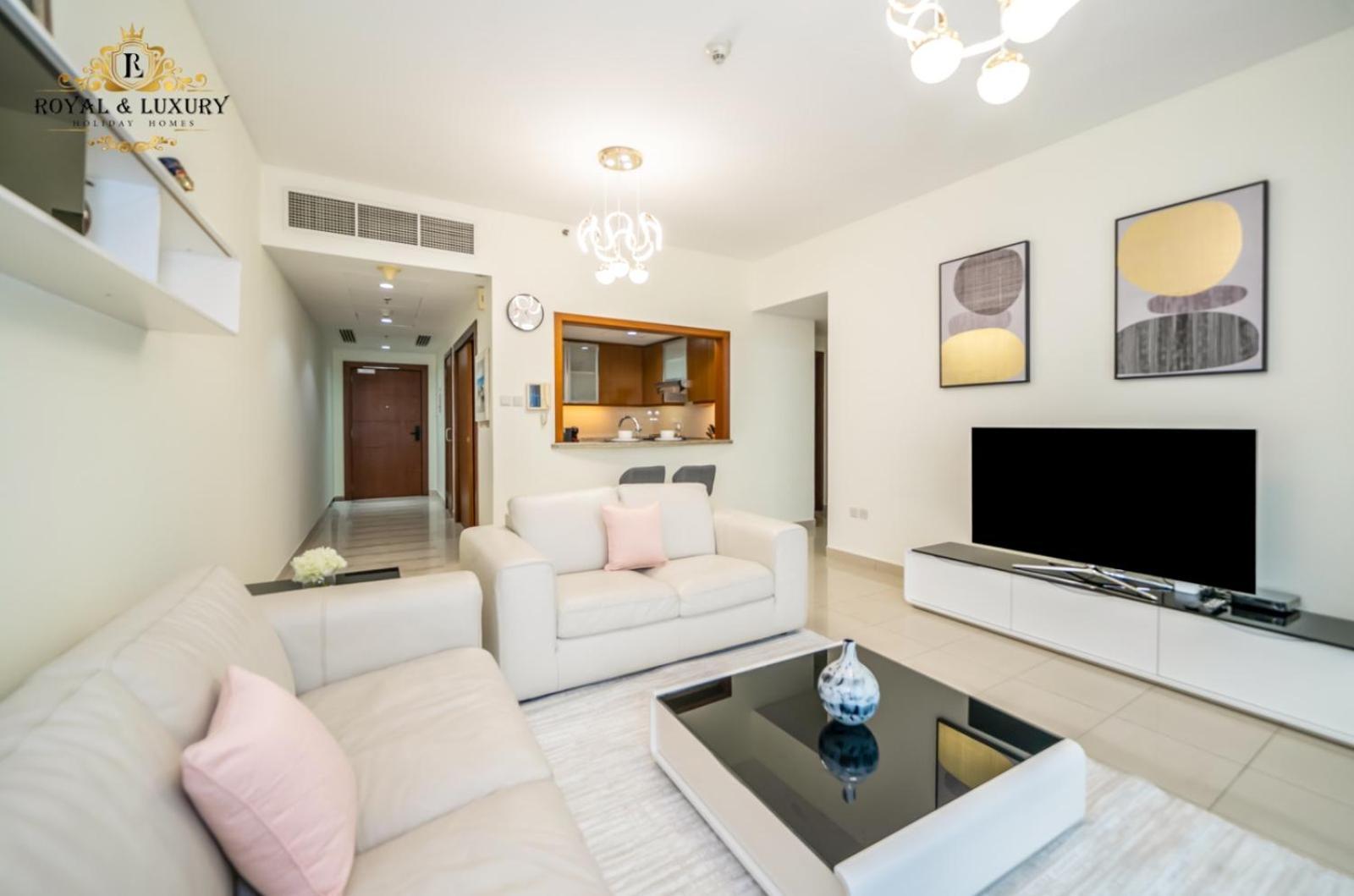 Apartment Chic 1-bedroom Haven In Standpoint A Tower, Downtown