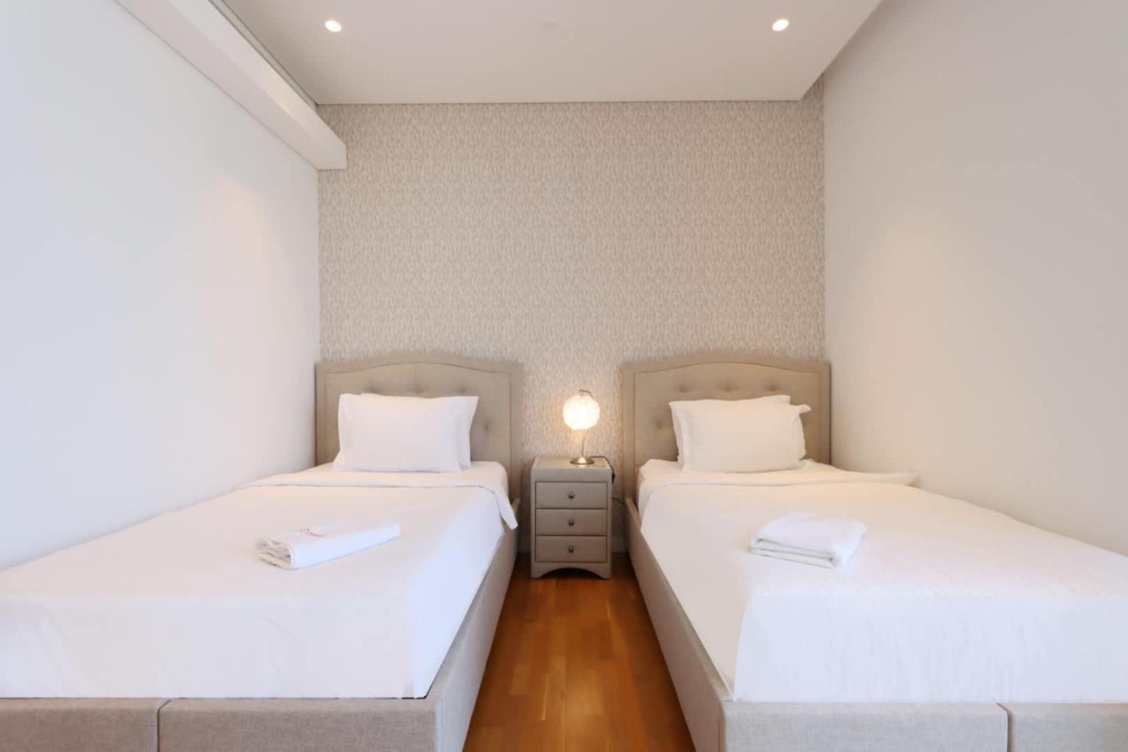 Livbnb-ain Panorama Radiant 3br Haven With Maid's Apartment *