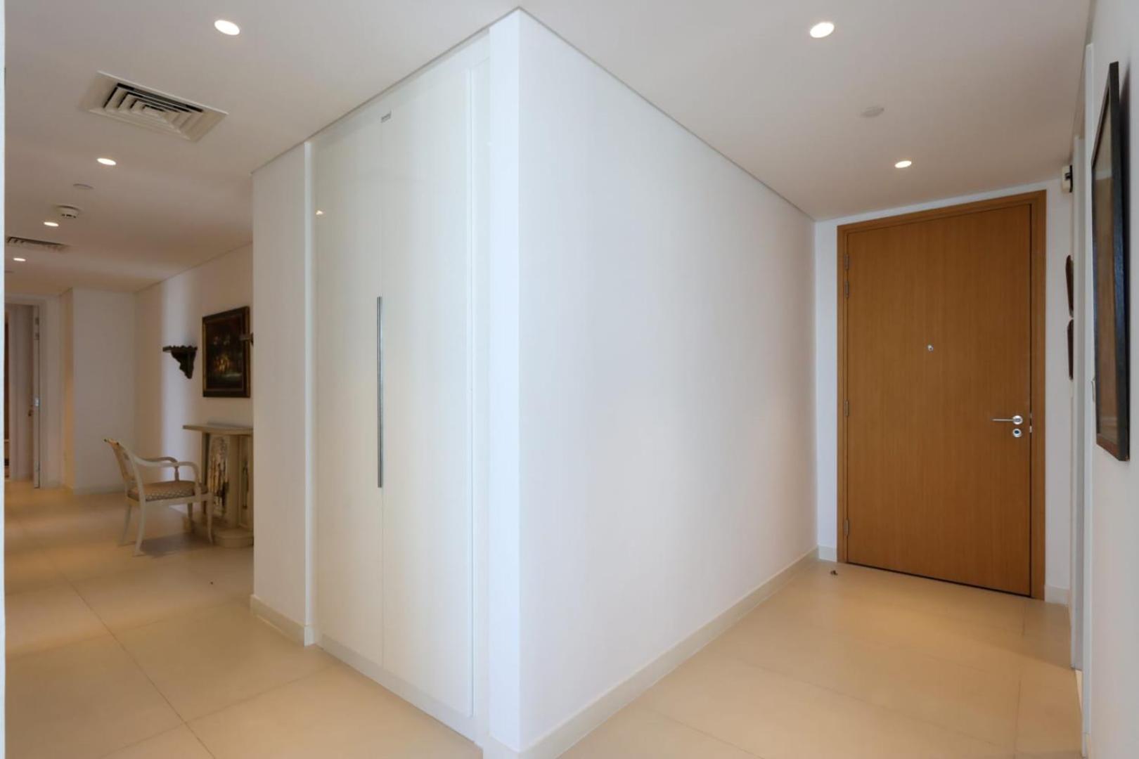Apartment Livbnb-ain Panorama Radiant 3br Haven With Maid's Dubai
