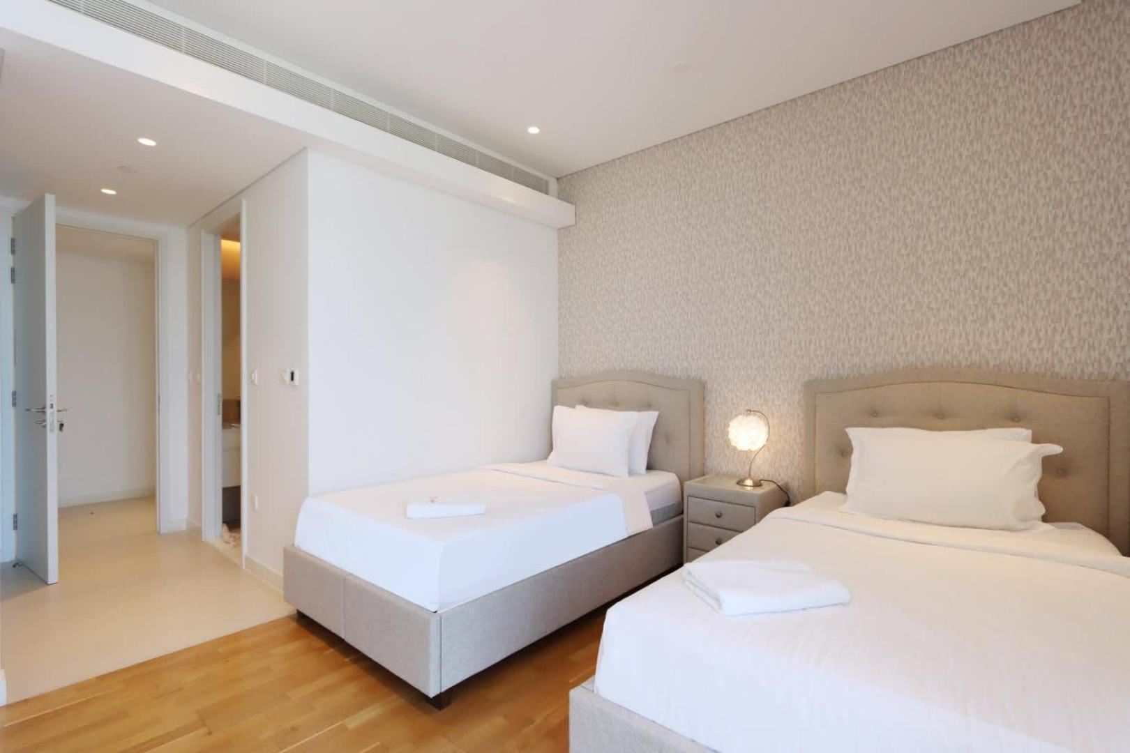 Livbnb-ain Panorama Radiant 3br Haven With Maid's Dubai