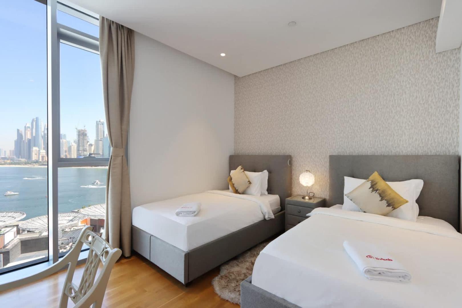 Livbnb-ain Panorama Radiant 3br Haven With Maid's Apartment