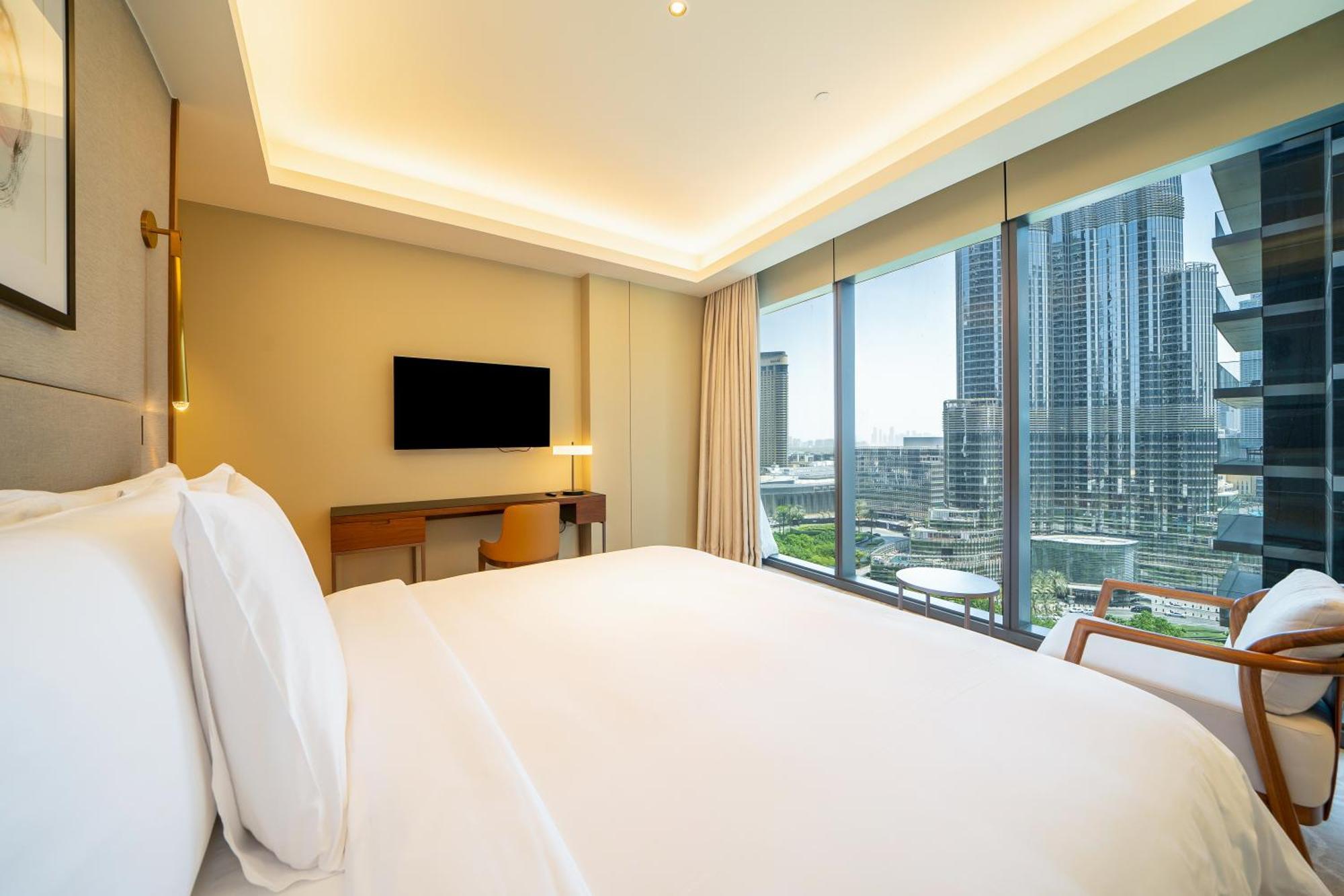 Newarabian 3 Bedroom Address Opera Downtown Apartment *