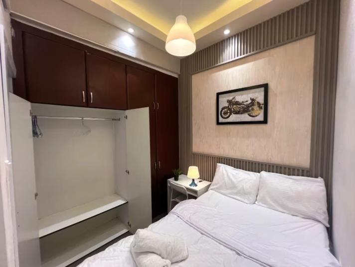 Network Partition Near Internet Metro * Dubai