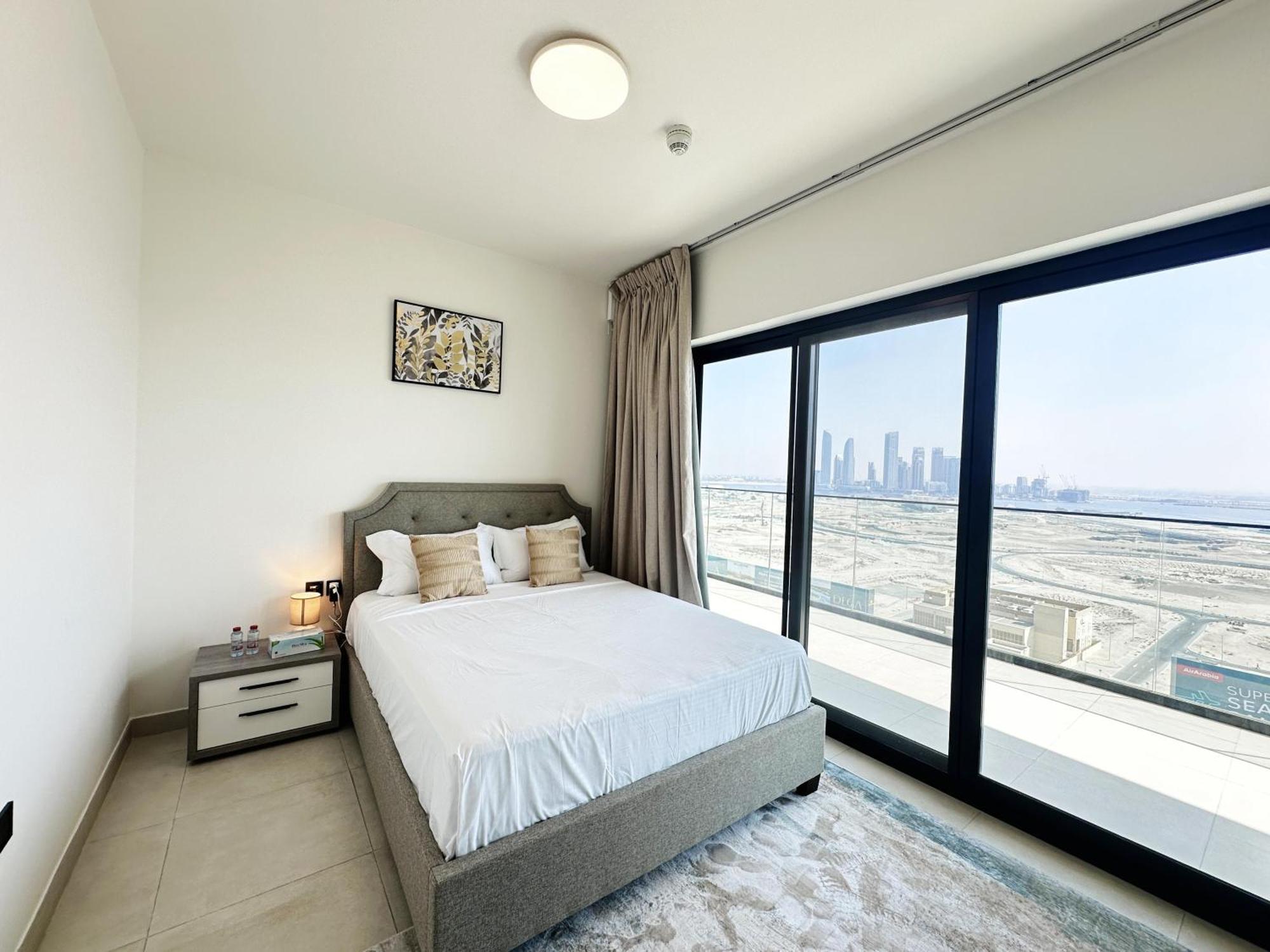Stylish 3-bedroom With Scenic Views At Binghatti Creek
