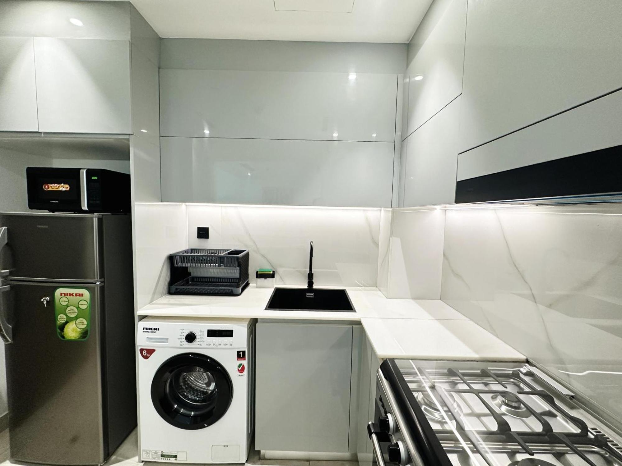 Apartment Stylish 3-bedroom With Scenic Views At Binghatti Creek *