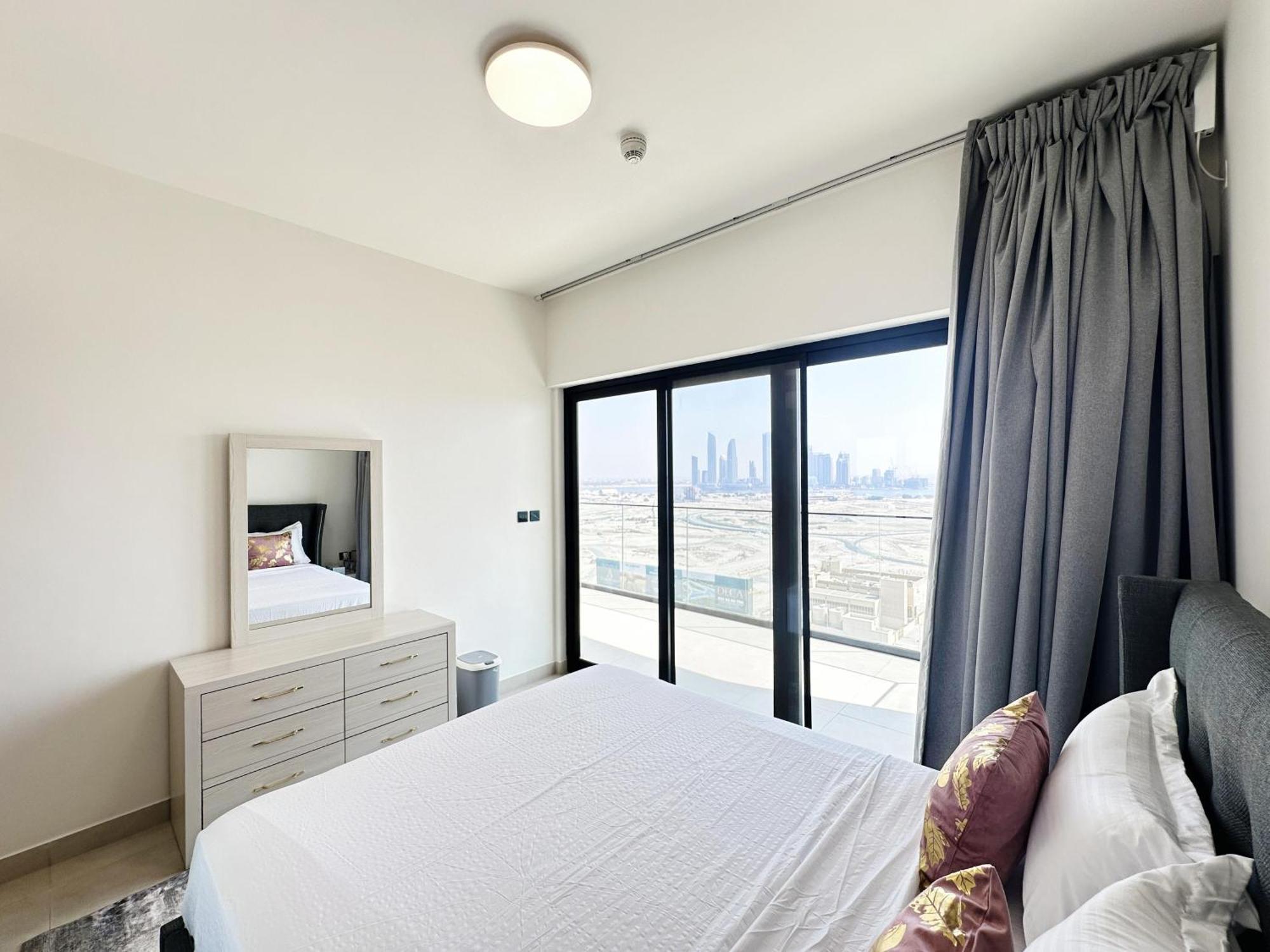 Stylish 3-bedroom With Scenic Views At Binghatti Creek Apartment