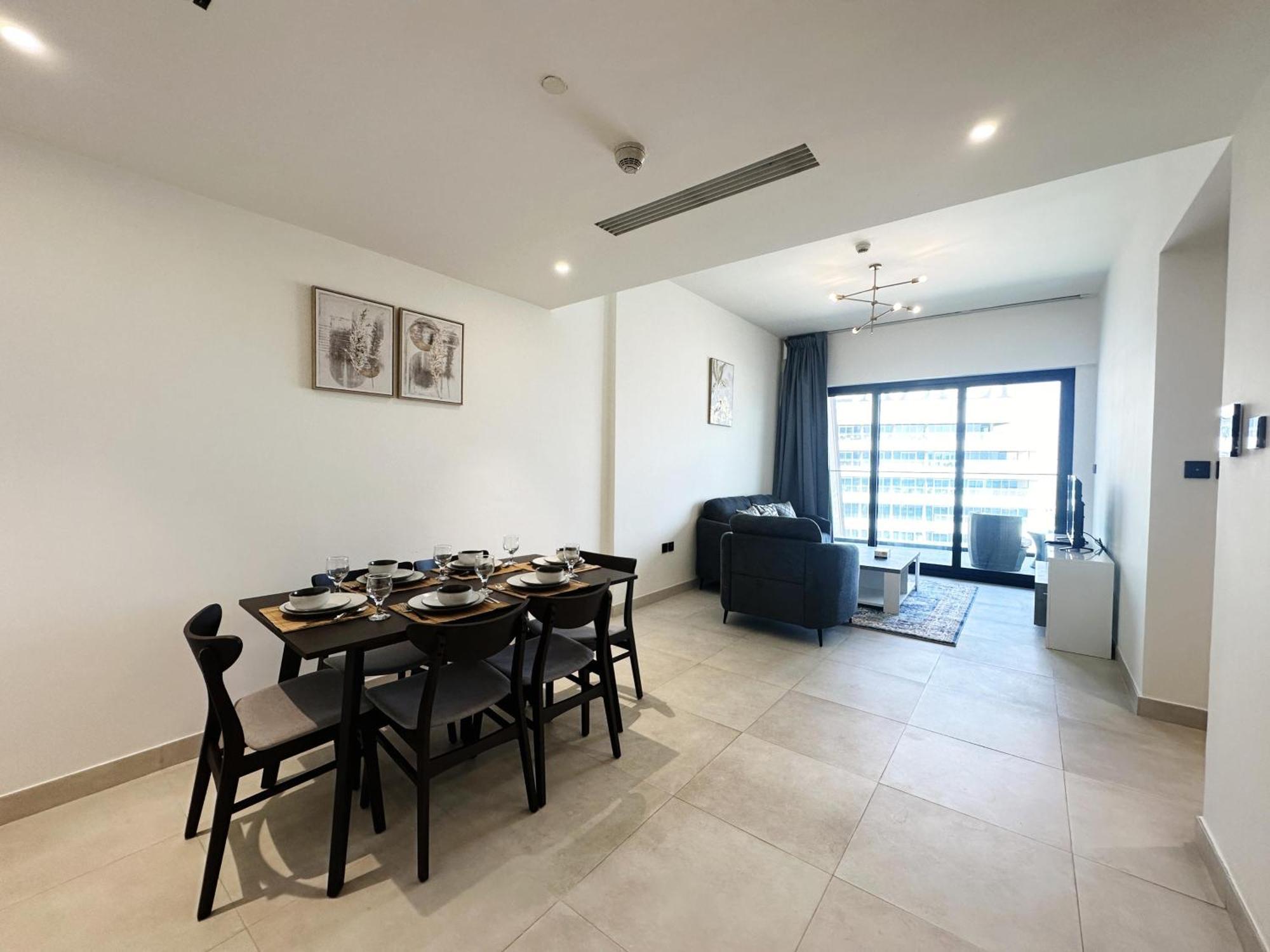 Stylish 3-bedroom With Scenic Views At Binghatti Creek Apartment *