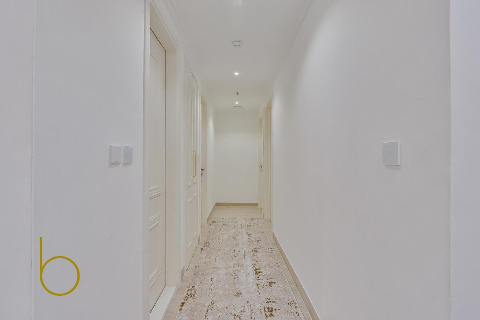 Apartment Brand New Beautiful & Huge Centrally Located *