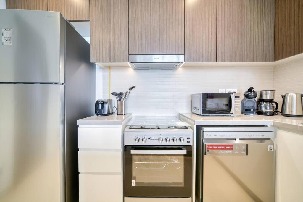 Apartment Luxury 2 Bed With Bluewater Views & Infinity Pool Dubai