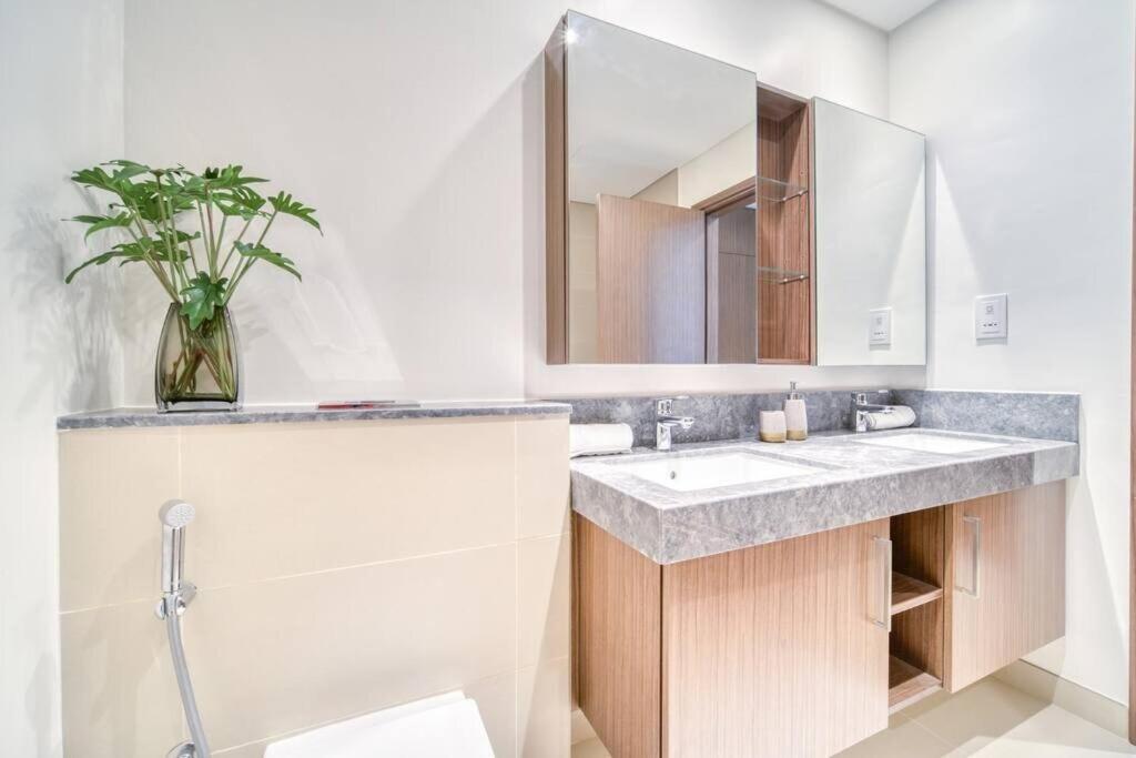 Apartment Luxury 2 Bed With Bluewater Views & Infinity Pool *