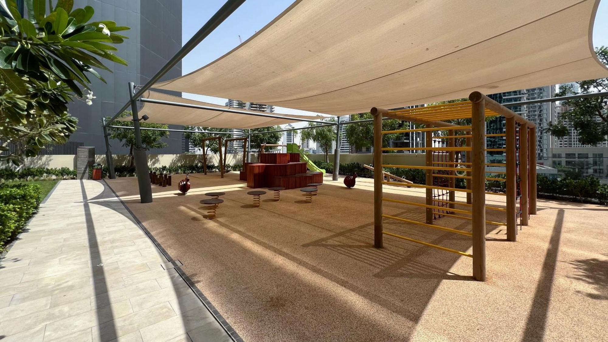 Burj Royale - Luxurious Brand New Two-bedroom In Downtown, Burj Khalifa View Pool In The Building, 5-min Walk To Mall & Fountains Apartment