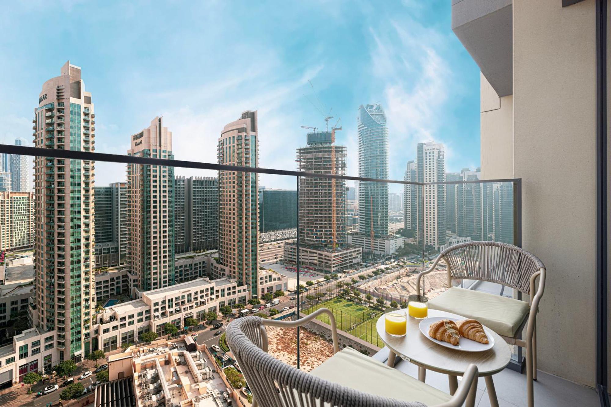 Apartment Burj Royale - Luxurious Brand New Two-bedroom In Downtown, Burj Khalifa View Pool In The Building, 5-min Walk To Mall & Fountains