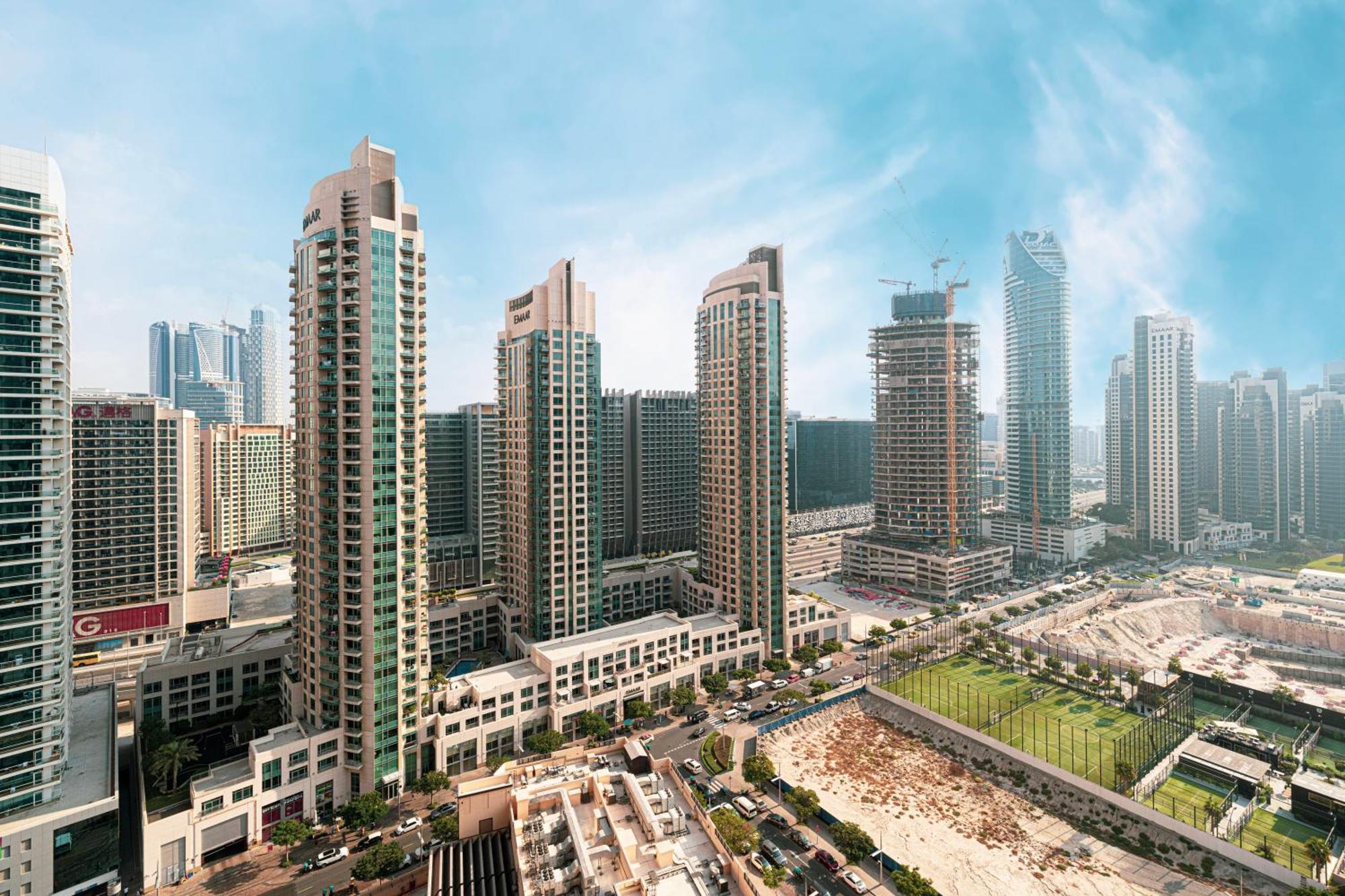 Burj Royale - Luxurious Brand New Two-bedroom In Downtown, Burj Khalifa View Pool In The Building, 5-min Walk To Mall & Fountains Apartment *