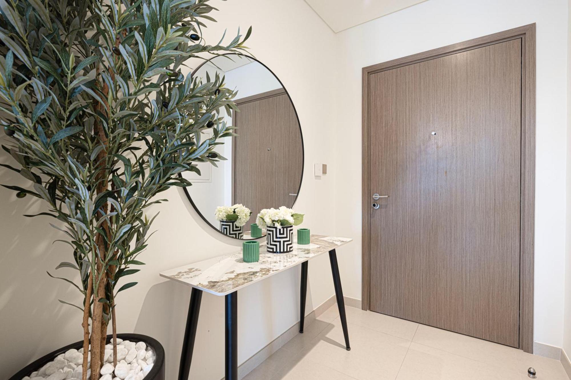 Burj Royale - Luxurious Brand New Two-bedroom In Downtown, Burj Khalifa View Pool In The Building, 5-min Walk To Mall & Fountains * Dubai