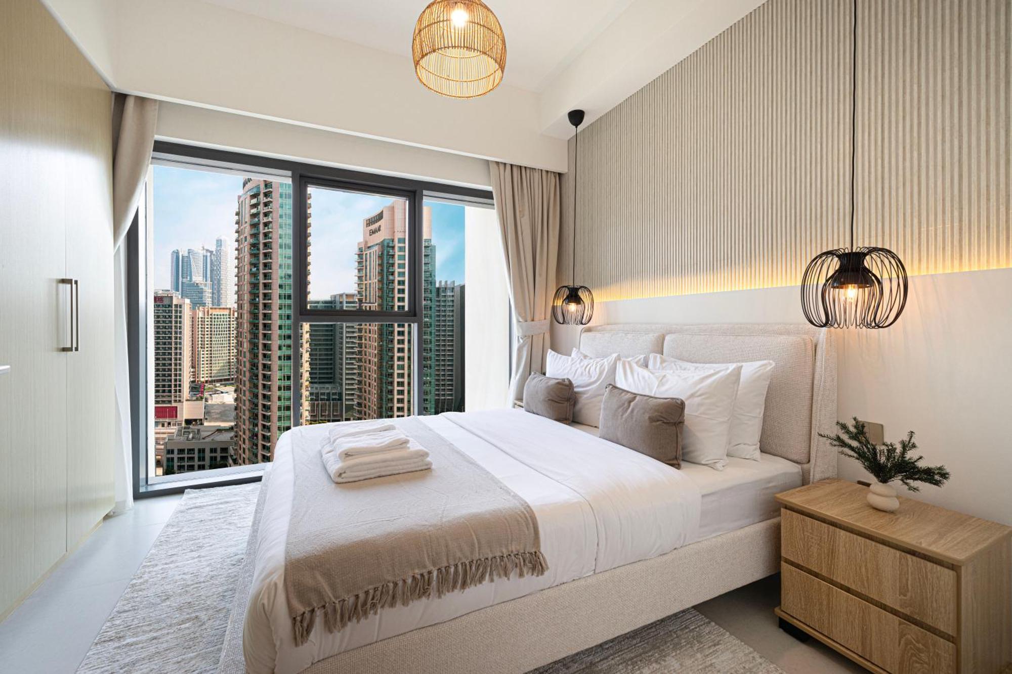 Burj Royale - Luxurious Brand New Two-bedroom In Downtown, Burj Khalifa View Pool In The Building, 5-min Walk To Mall & Fountains Apartment