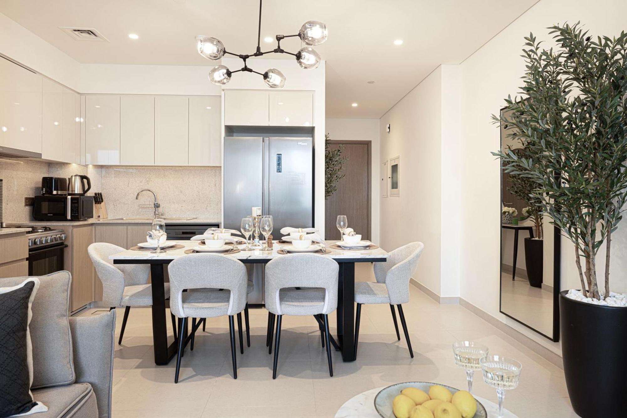 Burj Royale - Luxurious Brand New Two-bedroom In Downtown, Burj Khalifa View Pool In The Building, 5-min Walk To Mall & Fountains Apartment Dubai