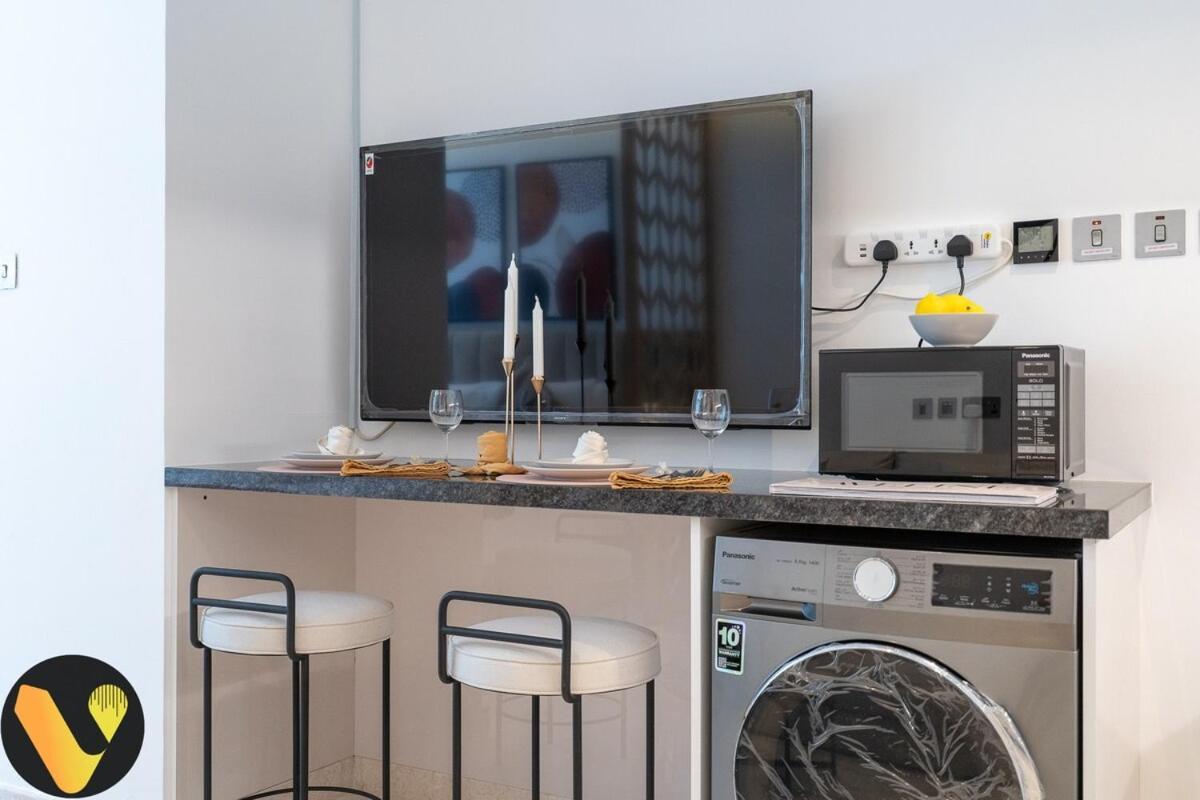 Apartment Vogue The Sterling By Omniyat With Balcony Walkable To Burj Khalifa And The Mall