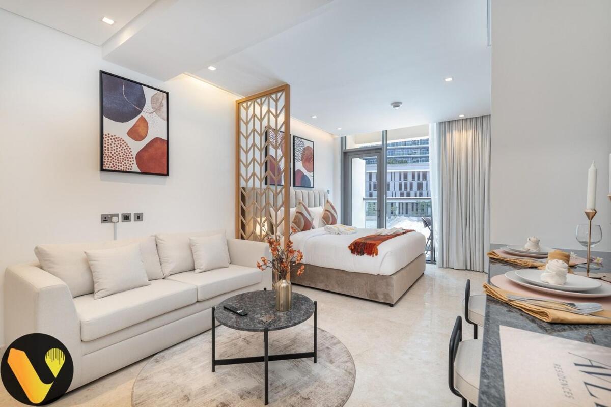 Apartment Vogue The Sterling By Omniyat With Balcony Walkable To Burj Khalifa And The Mall *