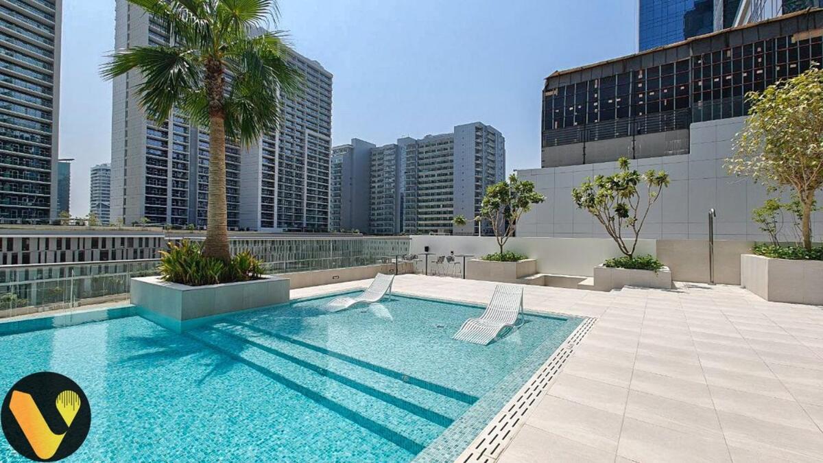 Vogue The Sterling By Omniyat With Balcony Walkable To Burj Khalifa And The Mall Apartment