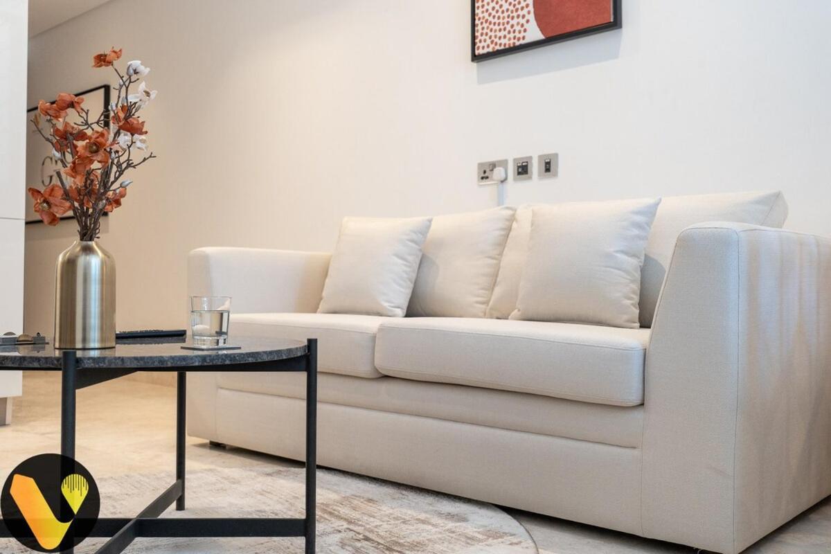 Vogue The Sterling By Omniyat With Balcony Walkable To Burj Khalifa And The Mall Apartment Dubai