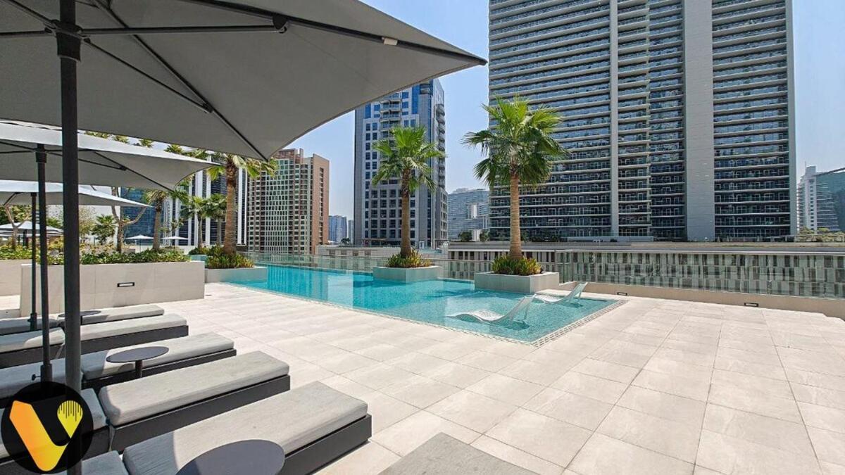 Vogue The Sterling By Omniyat With Balcony Walkable To Burj Khalifa And The Mall Apartment