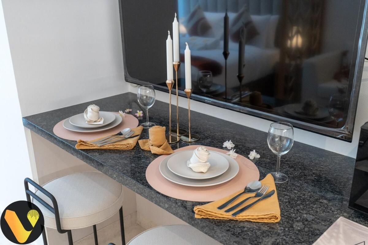Vogue The Sterling By Omniyat With Balcony Walkable To Burj Khalifa And The Mall *