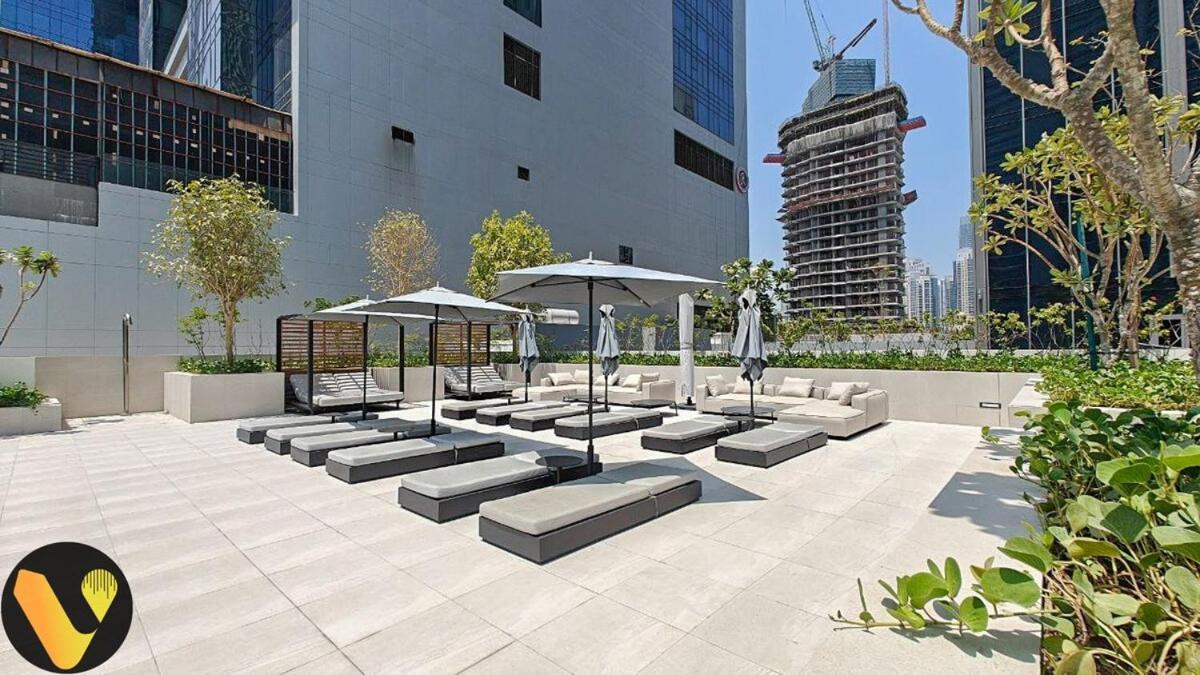 Apartment Vogue The Sterling By Omniyat With Balcony Walkable To Burj Khalifa And The Mall