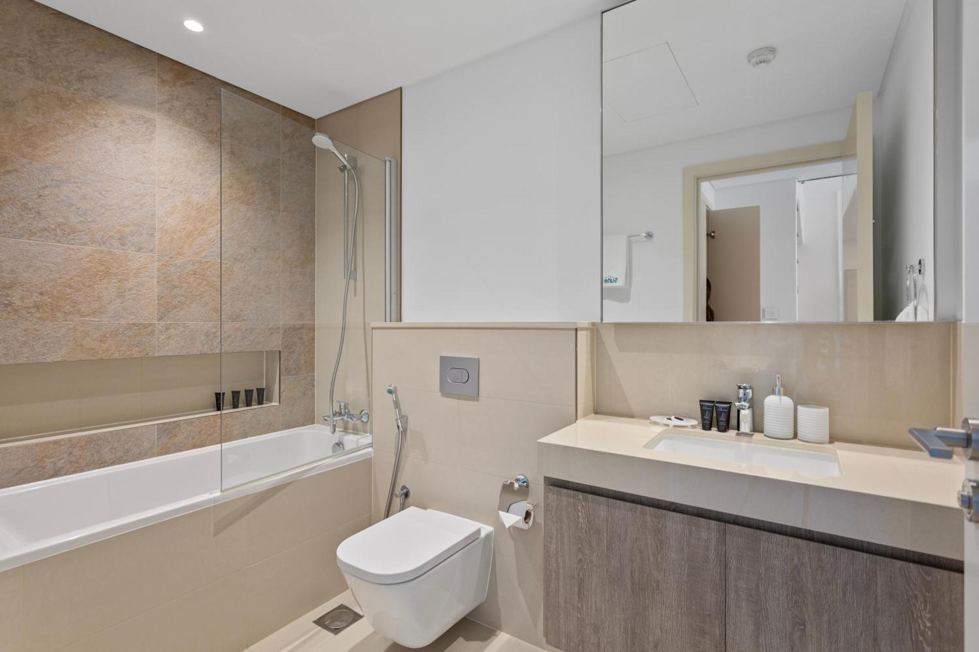 Bright And Exquisite 1-bedroom In Downtown Views 2 Apartment Dubai