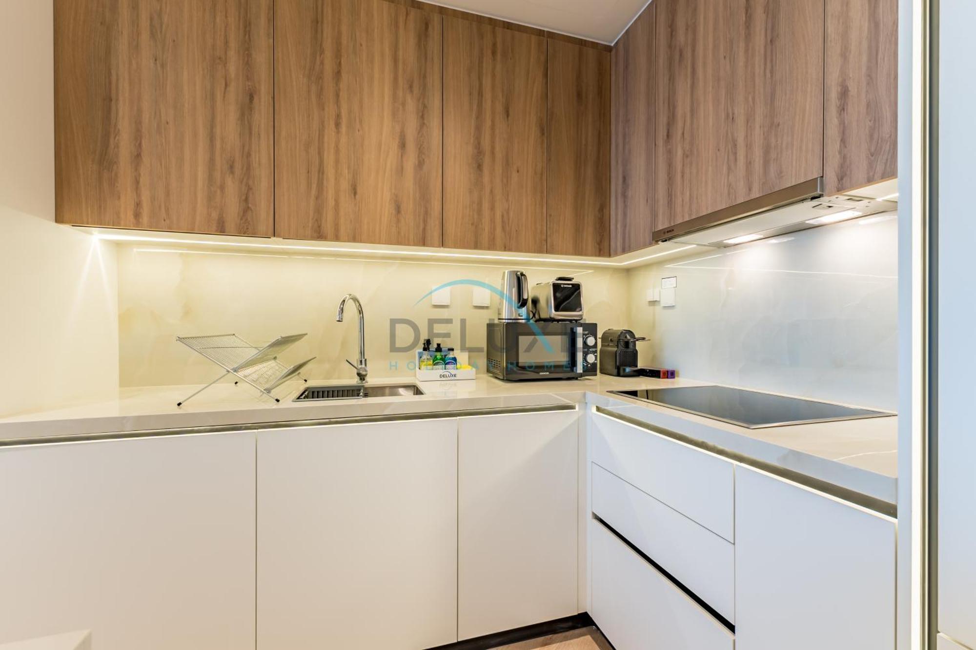 Remodeled 1br With Sky * Dubai