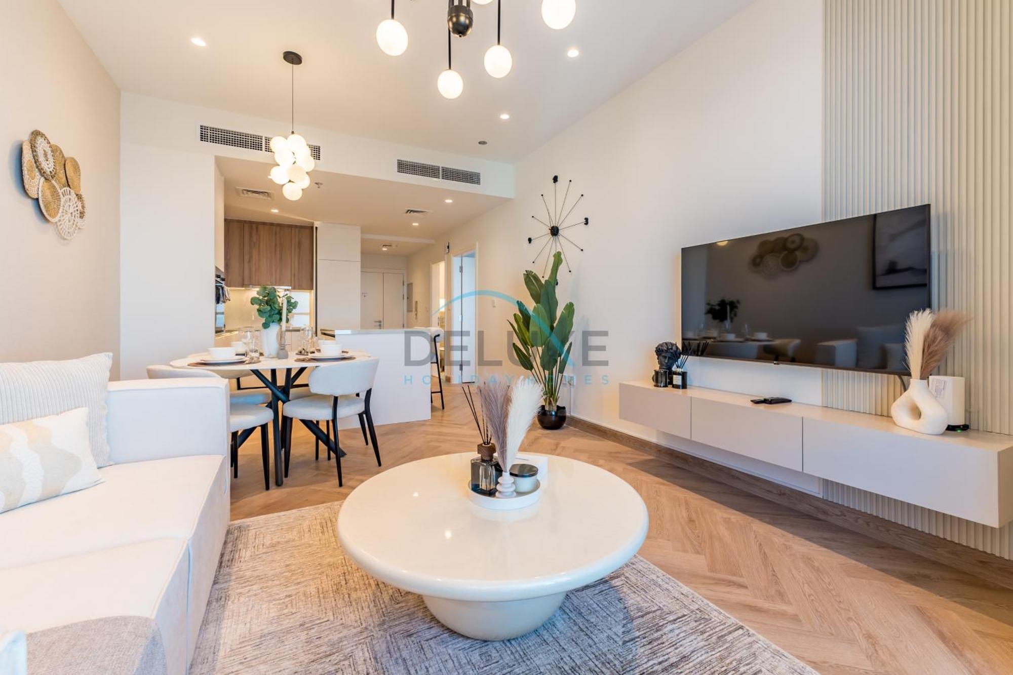 Remodeled 1br With Sky Apartment Dubai