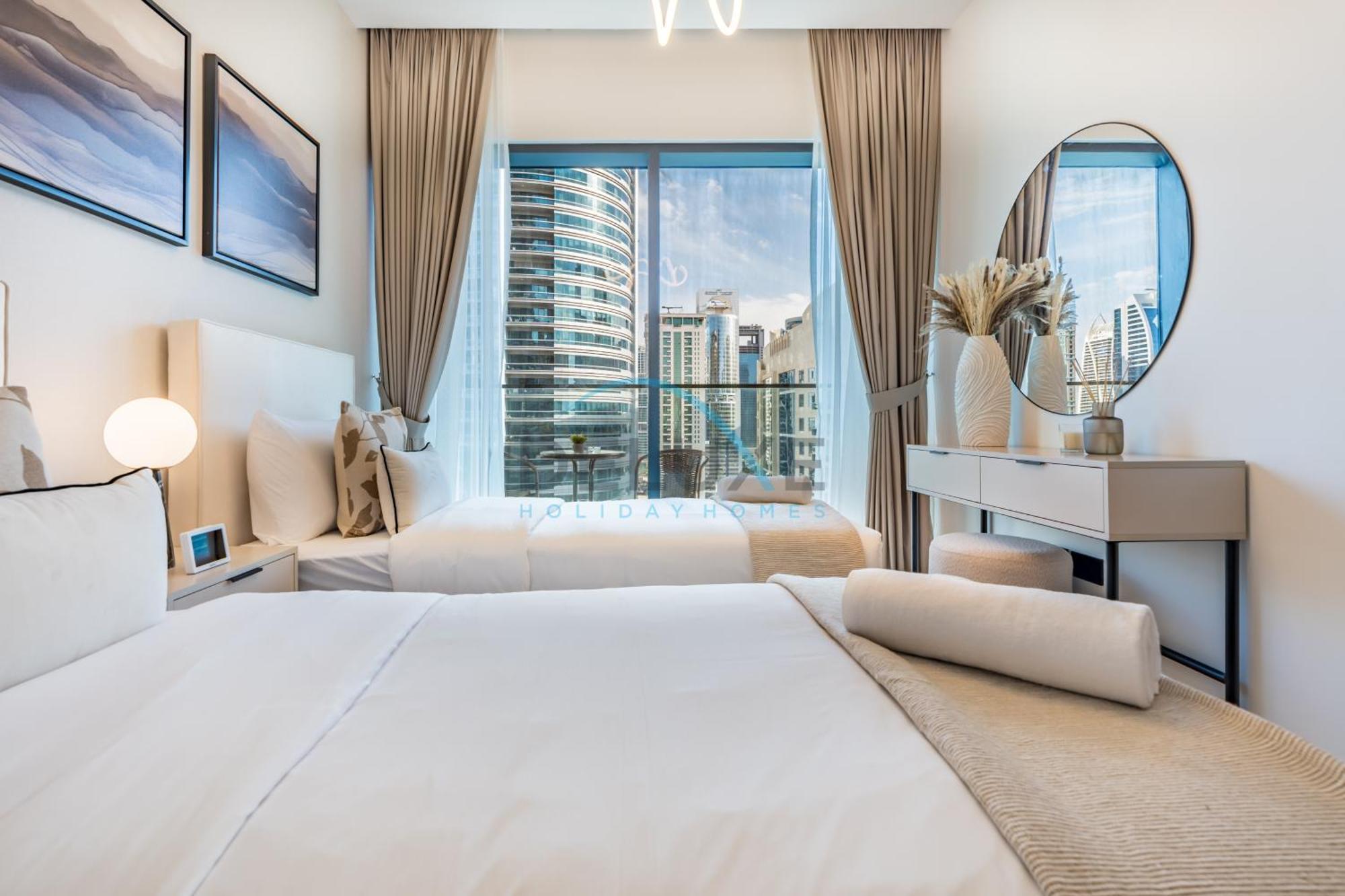Contemporary 2br With Huge Balcony