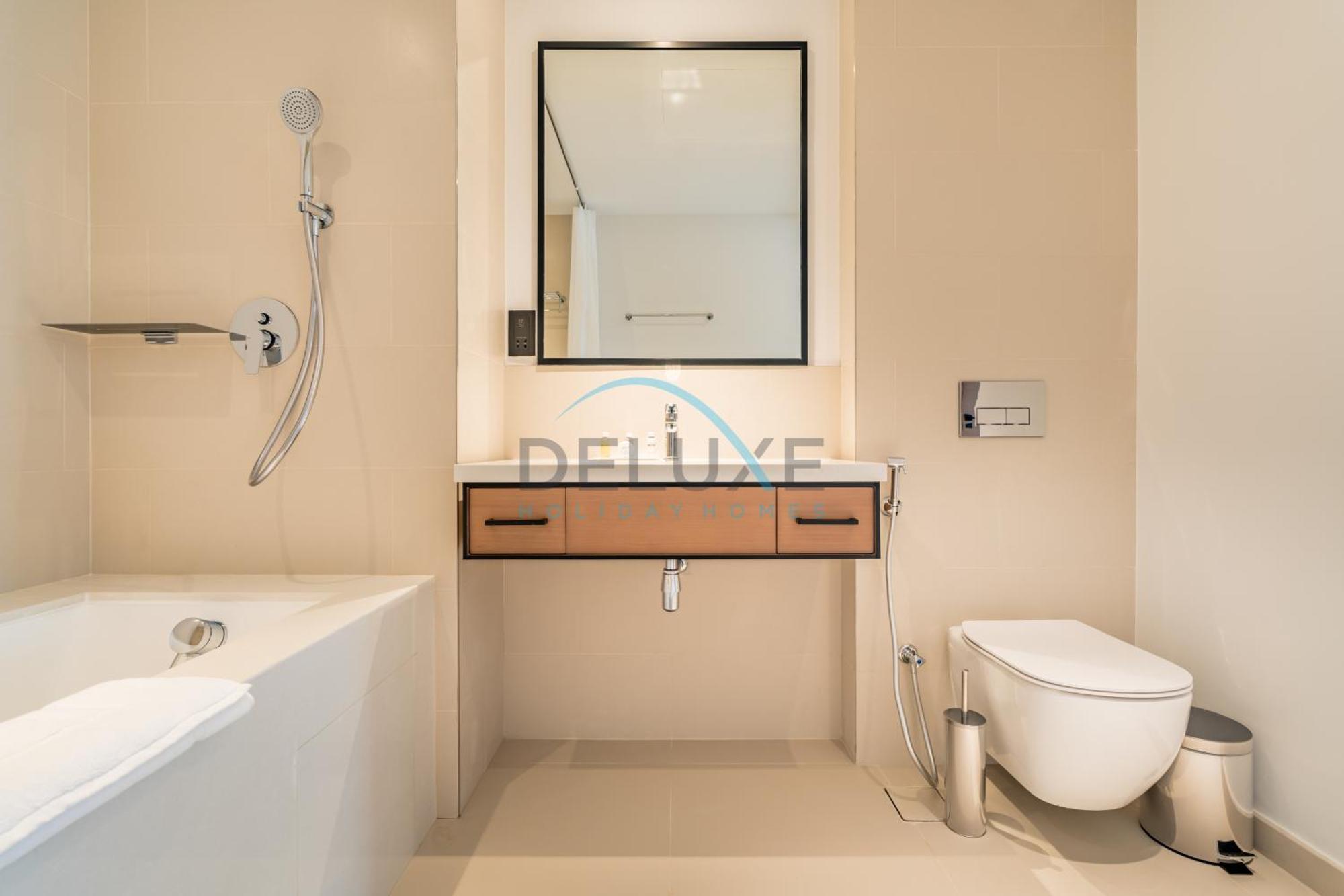Apartment Contemporary 2br With Huge Balcony *