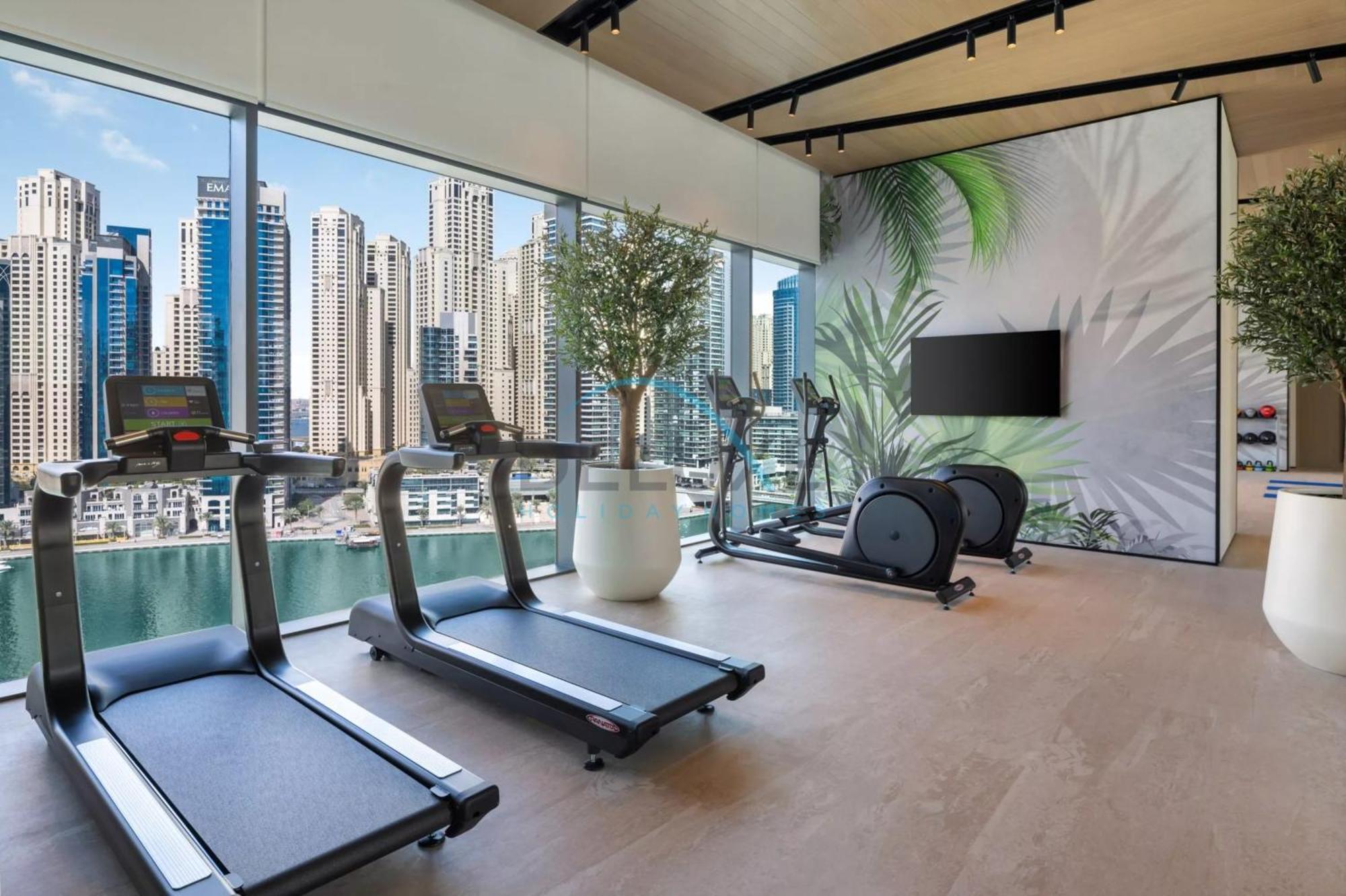 Contemporary 2br With Huge Balcony Apartment