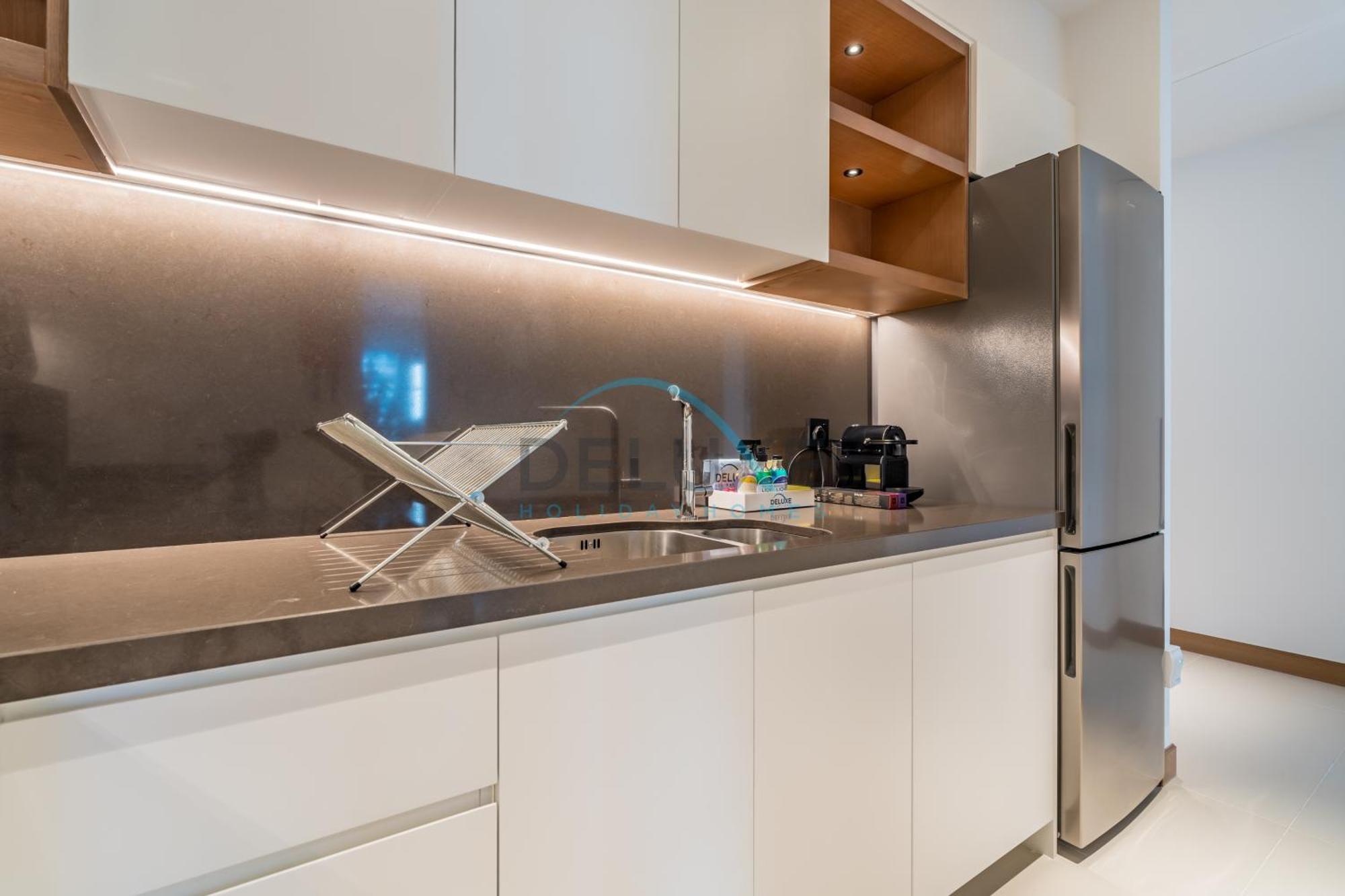 Contemporary 2br With Huge Balcony Apartment Dubai