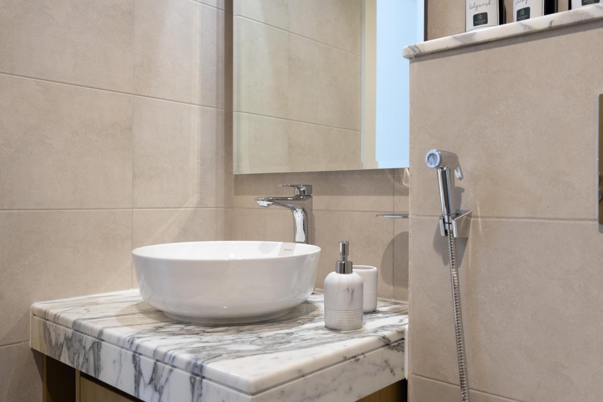 Keyrock Living - Elevated Luxury In Business Bay Apartment Dubai