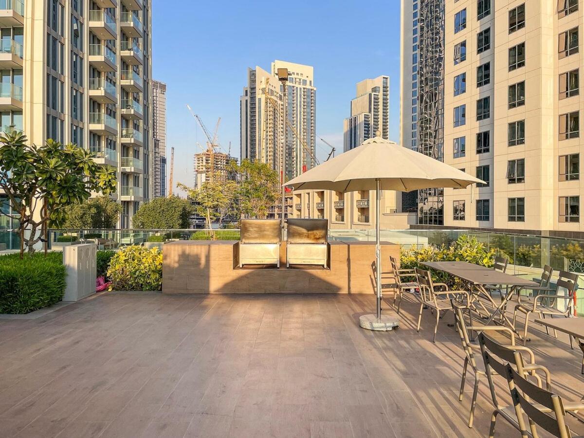 First Class 2br Panoramic Creek Views Apartment Dubai