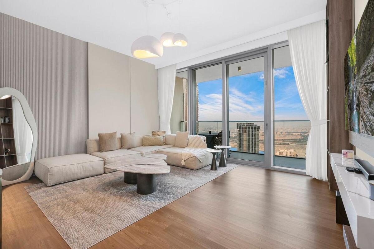 First Class 2br Panoramic Creek Views Apartment