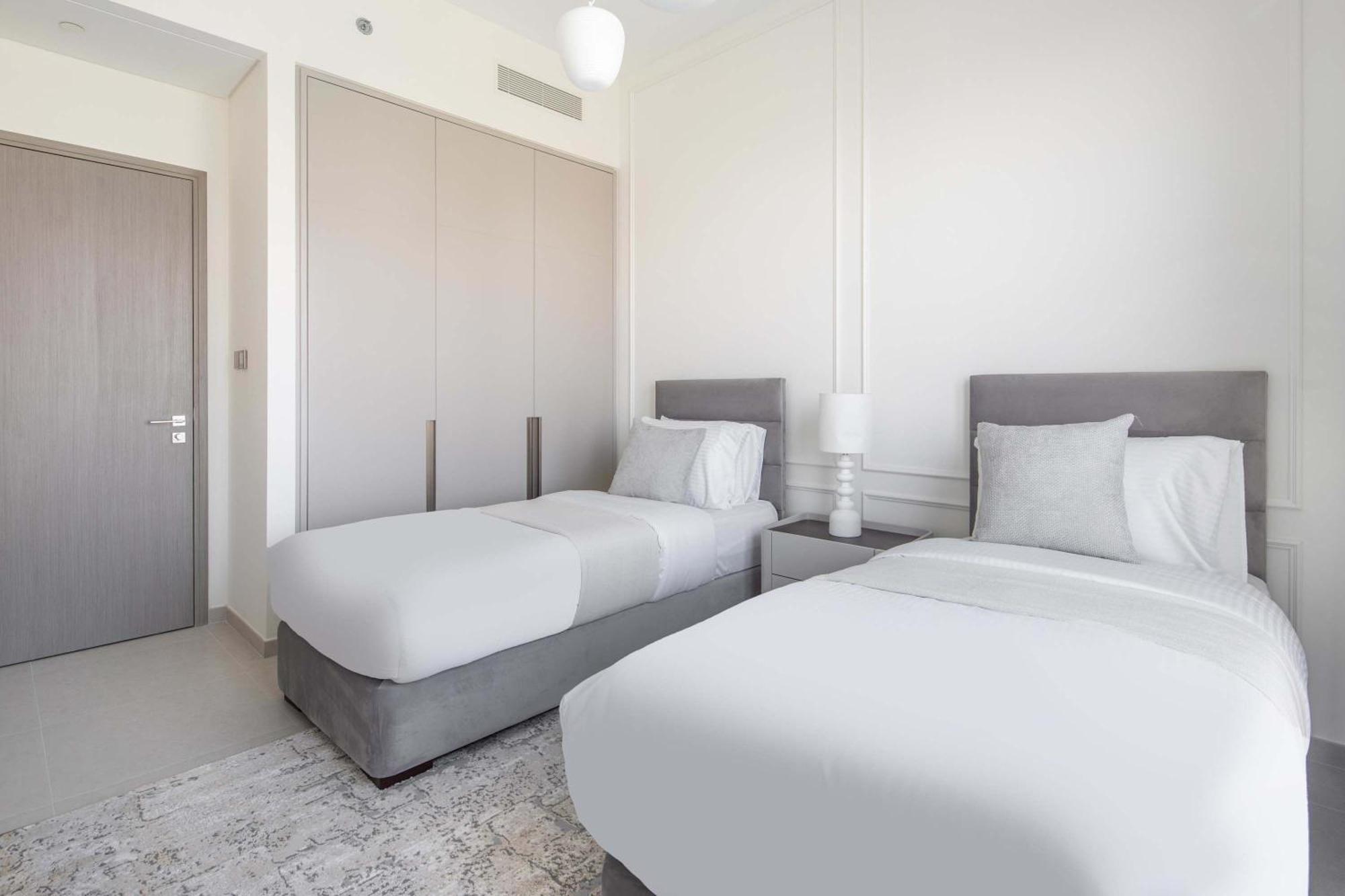 Frank Porter - Grande Signature Residences *