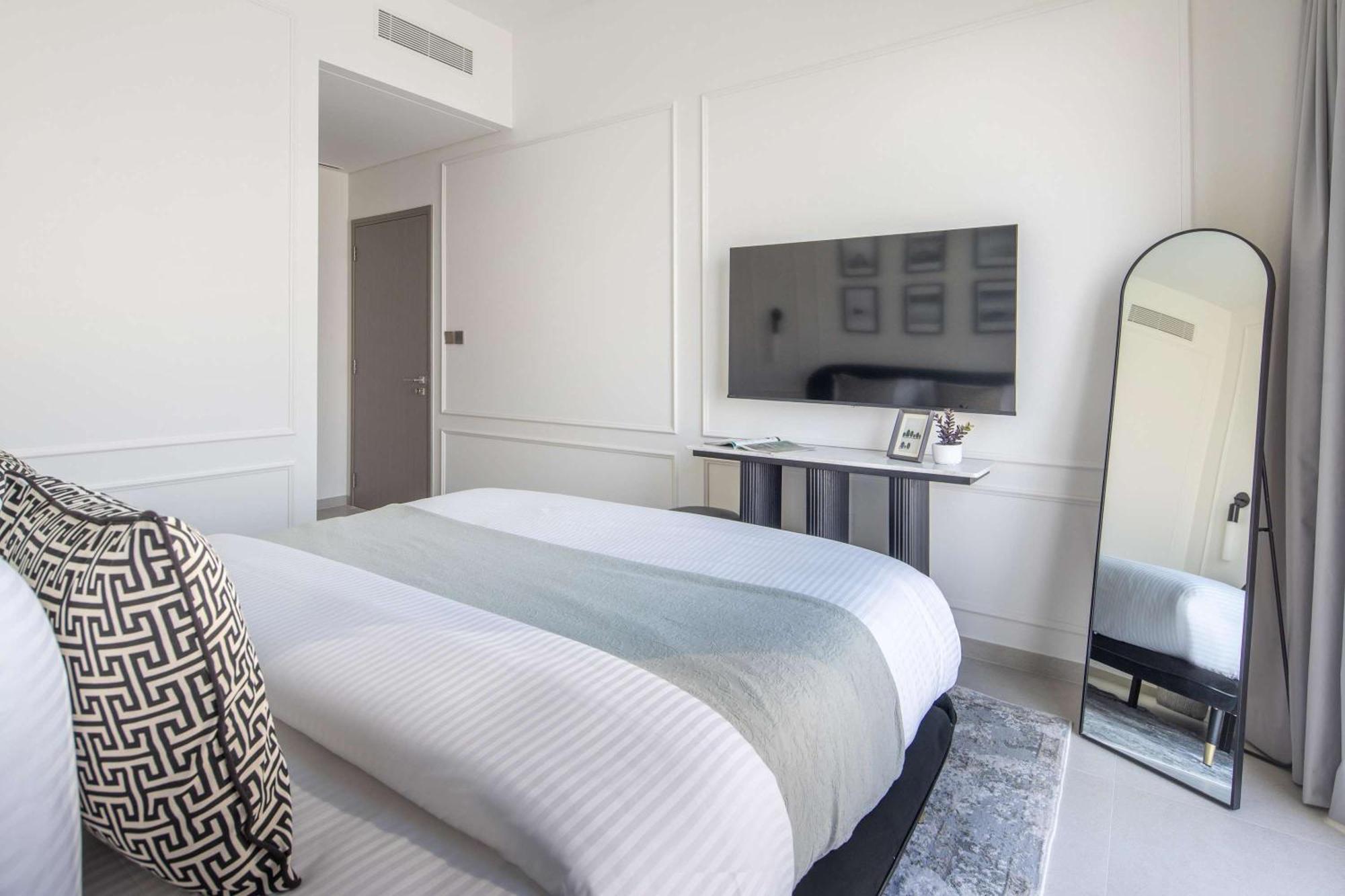 Frank Porter - Grande Signature Residences