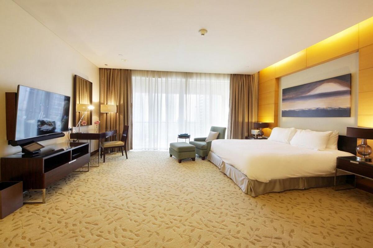 Emaar Residence-fashion Avenue- Spacious For Monthly Apartment