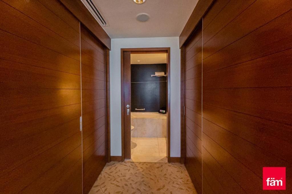 Emaar Residence-fashion Avenue- Spacious For Monthly Dubai