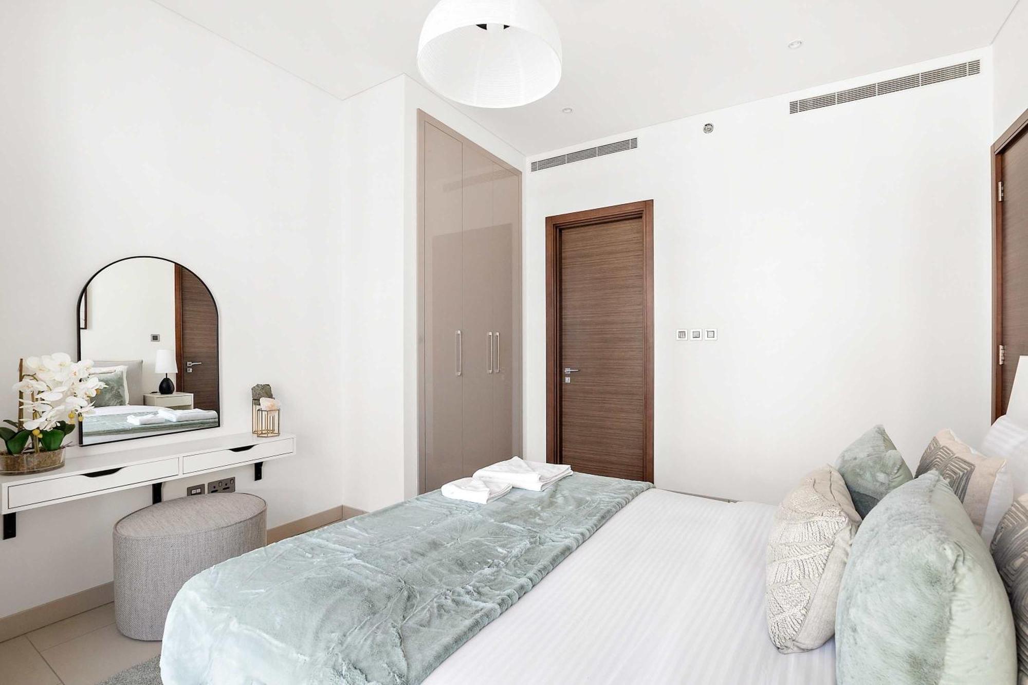 Silkhaus Luxurious 1 Bdr High End Neighborhood