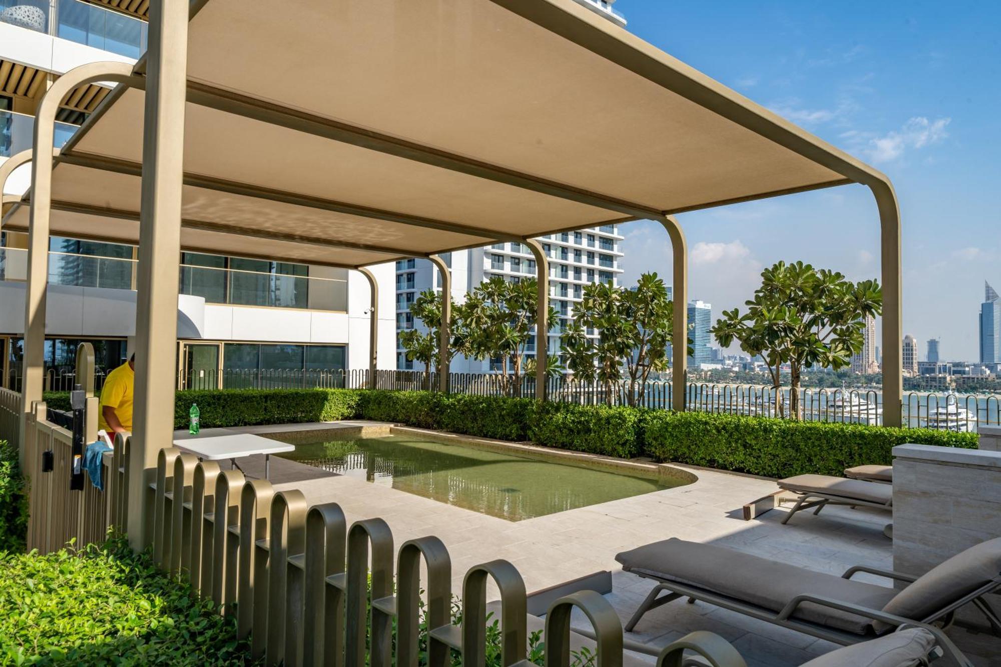 Homes & Beyond I Pristine 2br With Waterfront View